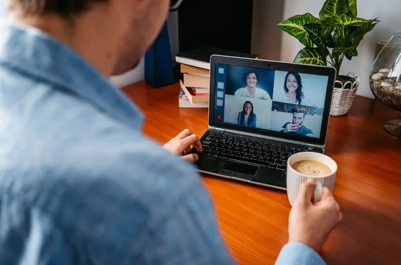 Death Announcement Online: A Mother's Discovery and the Digital Age